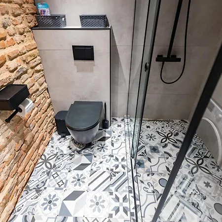 Apartament Skyler 9 *